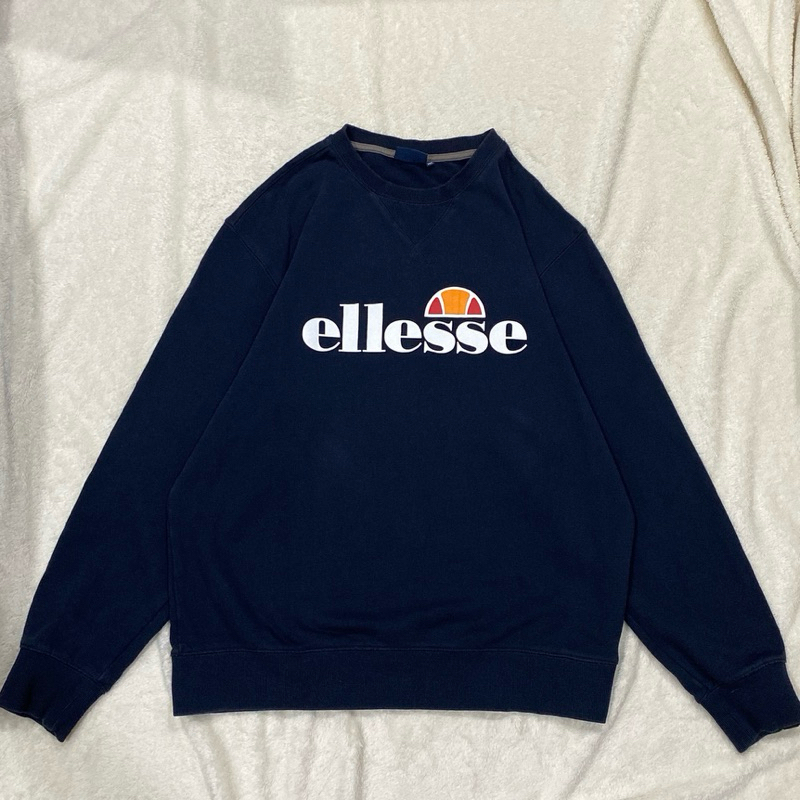 เสื้อกันหนาวแขนยาวellesse