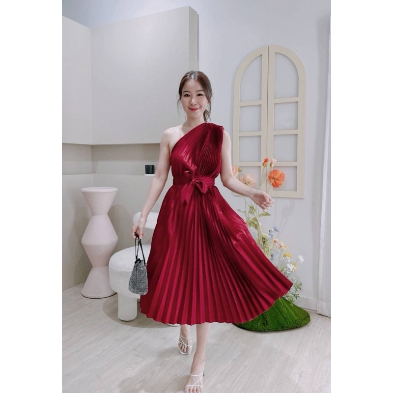 Bow maxi dress เดรสอัดพลีทไหล่เฉียง มีสายผูกโบว์ที่เอว ชุดไปงาน ชุดไปงานคนท้อง