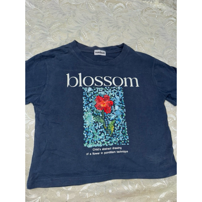 เสื้อยืดคอกลม mon2sun