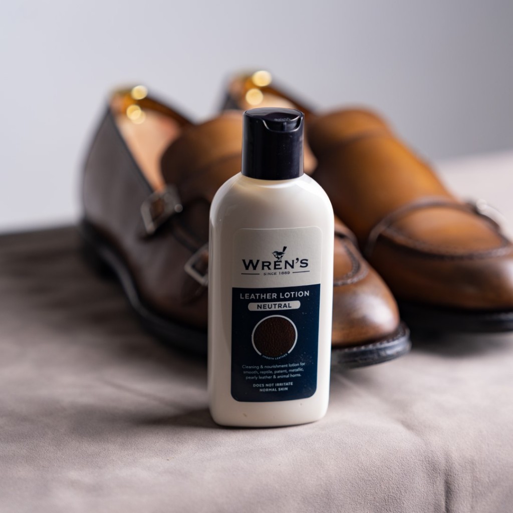 WREN'S LEATHER LOTION โลชั่นทำความสะอาดและบำรุงหนังเรียบ 125 ML.