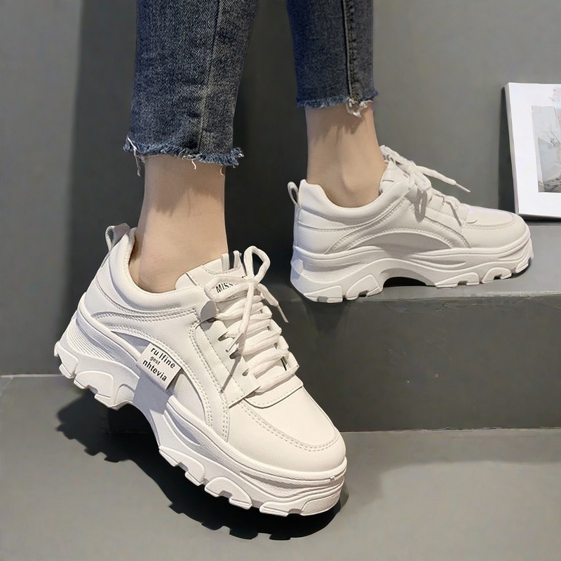 📢พร้อมส่ง📢 รองเท้าผ้าใบ ระบายอากาศได้ สไตล์ใหม่ สะดวกสบาย PU ผู้หญิง นุ่มและเสริมความสูง 1128