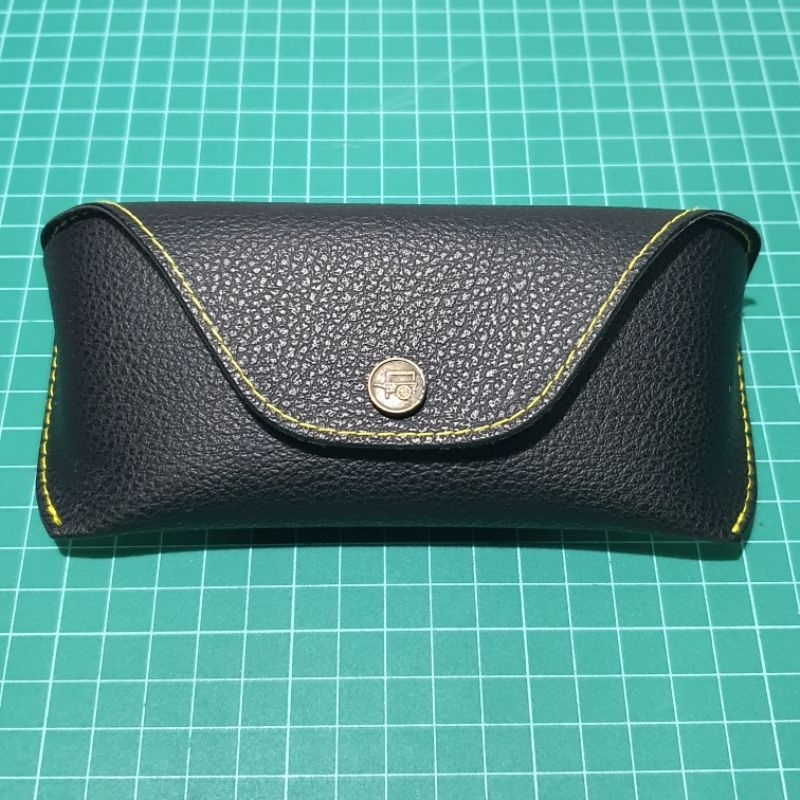 CASE Moscot กล่องแว่น Moscot Lemtosh⚠️สินค้ามือสอง⚠️รบกวนอ่านก่อนนะคะ🙏🙏