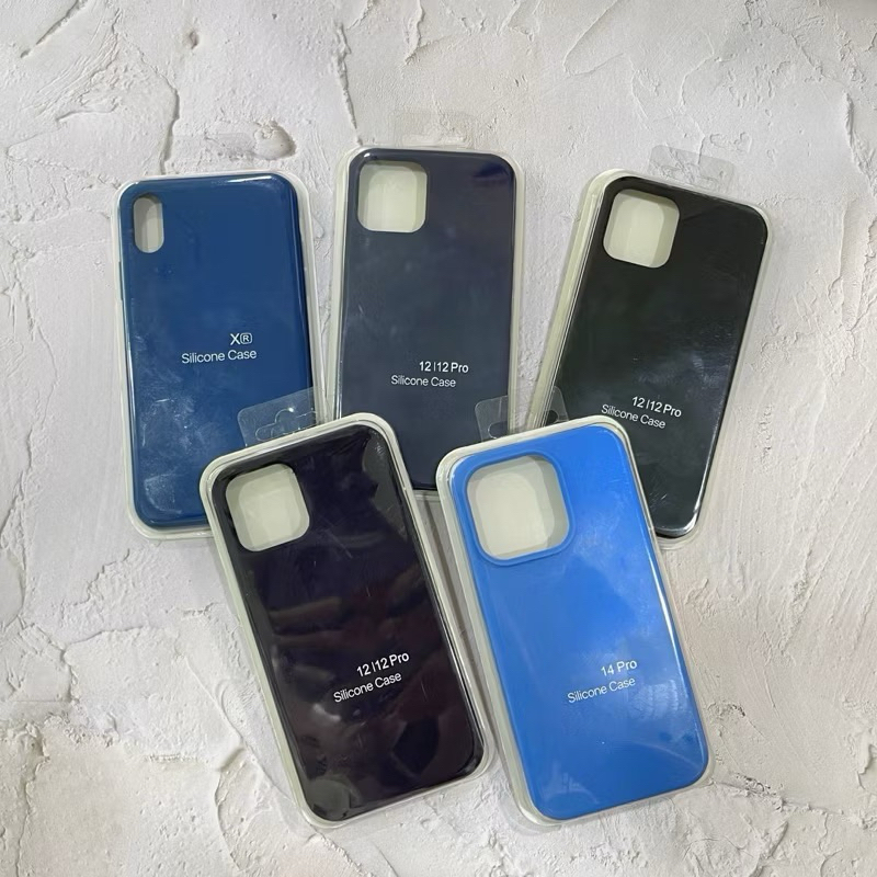 Caseกำมะหยี่ สีพื้นโลโก้ สำหรับรุ่น 7plus 11 12pro max 13pro max 14pro max 15pro max 12 13 14 15 xs xr xsmax 7/8/se2