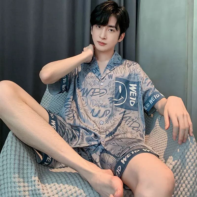 มาใหม่ ชุดนอนผู้ชาย ส่งจากไทย แขนสั้น+ขาสั้น ผ้าซาตินชุดนอน ชุดนอนแฟชั่นสไตล์เกาหลี