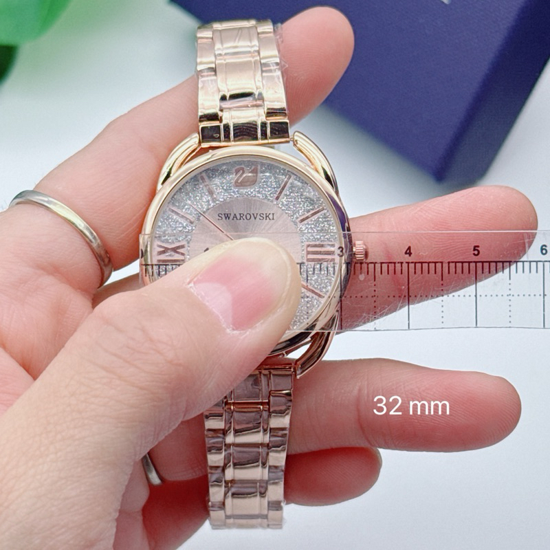 Swarovski นาฬิกาข้อมือ หน้าปัด 32 มม