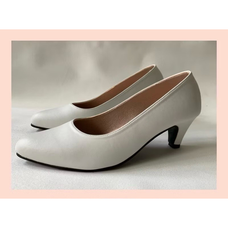 👠รองเท้าคัทชู ส้นสูง 2 นิ้ว หัวแหลม สีขาว ไซส์มากถึง 16 ไซส์ ไซส์ 33-48
