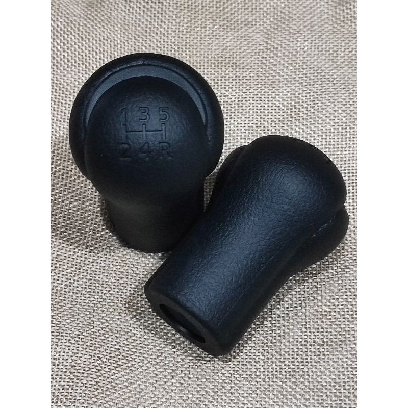 หัวเกียร์ธรรมดา TOYOTA  แบบยาง ของแท้จากศูนย์  สามารถติดตั้งกับรถ TOYOTA ได้หลายรุ่น