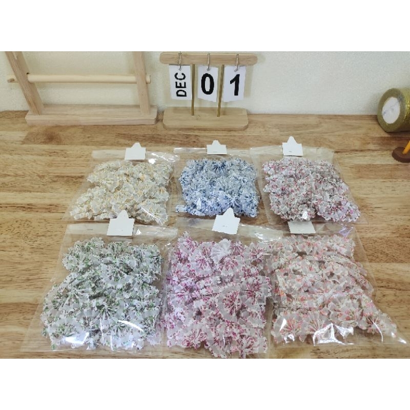 จุกพัดผ้าลายน่ารักๆ ตกแต่งชิ้นงาน กล่องละ 50-100 ชิ้น มีพร้อมส่ง