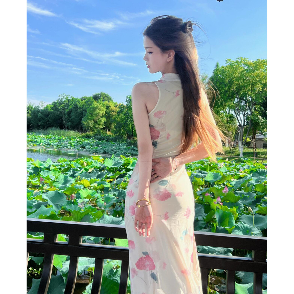 ชุดเดรสออกงาน แขนกุดสีครีมคอจีนแต่งเข็มกลัดโลหะที่คอผ้าซีทรูมีซับใน ผ่าข้างซ้ายขวา เดรสกี่เพ้า #8004