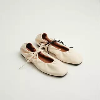 [โปรดอ่านคำแนะนำไซส์] Flynn- Ballet Flats Room Service Collection &removable straps รองเท้าคัทชู นุ่มฟู ถอดสายเปลี่ยนได้