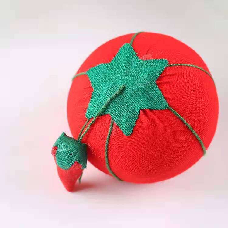 หมอนปักเข็มรูปมะเขือเทศ พร้อมที่ลับเข็ม Tomato Pincushion with Needle Sharpener