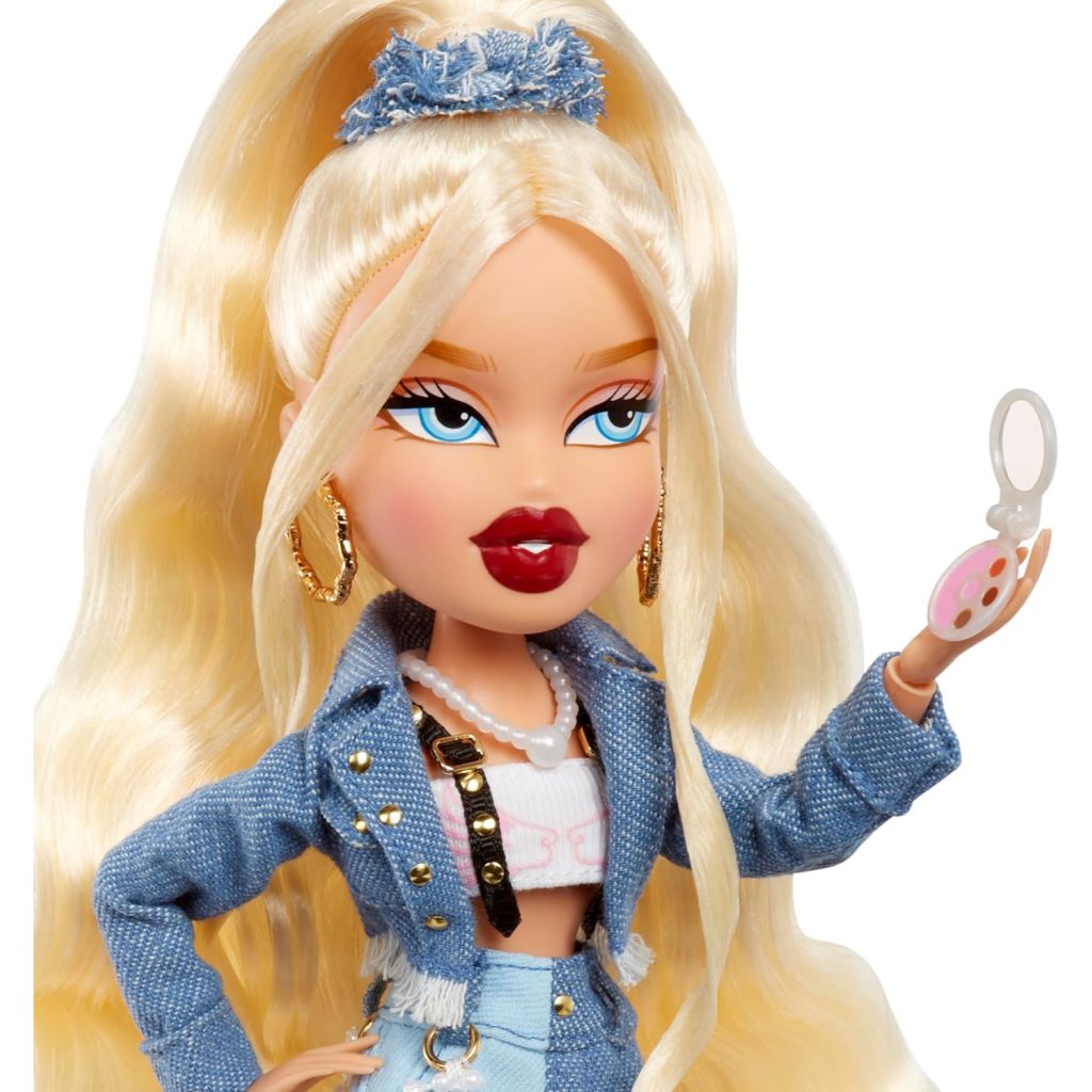 พร้อมส่งในไทย  ส่งฟรี  มาเพิ่มเติม ขายดีค่ะ  Bratz Alwayz Cloe Fashion Doll with 10 Accessories and Poster