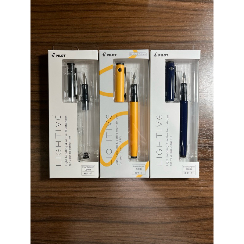 ปากกาหมึกซึม Pilot Lightive F nib