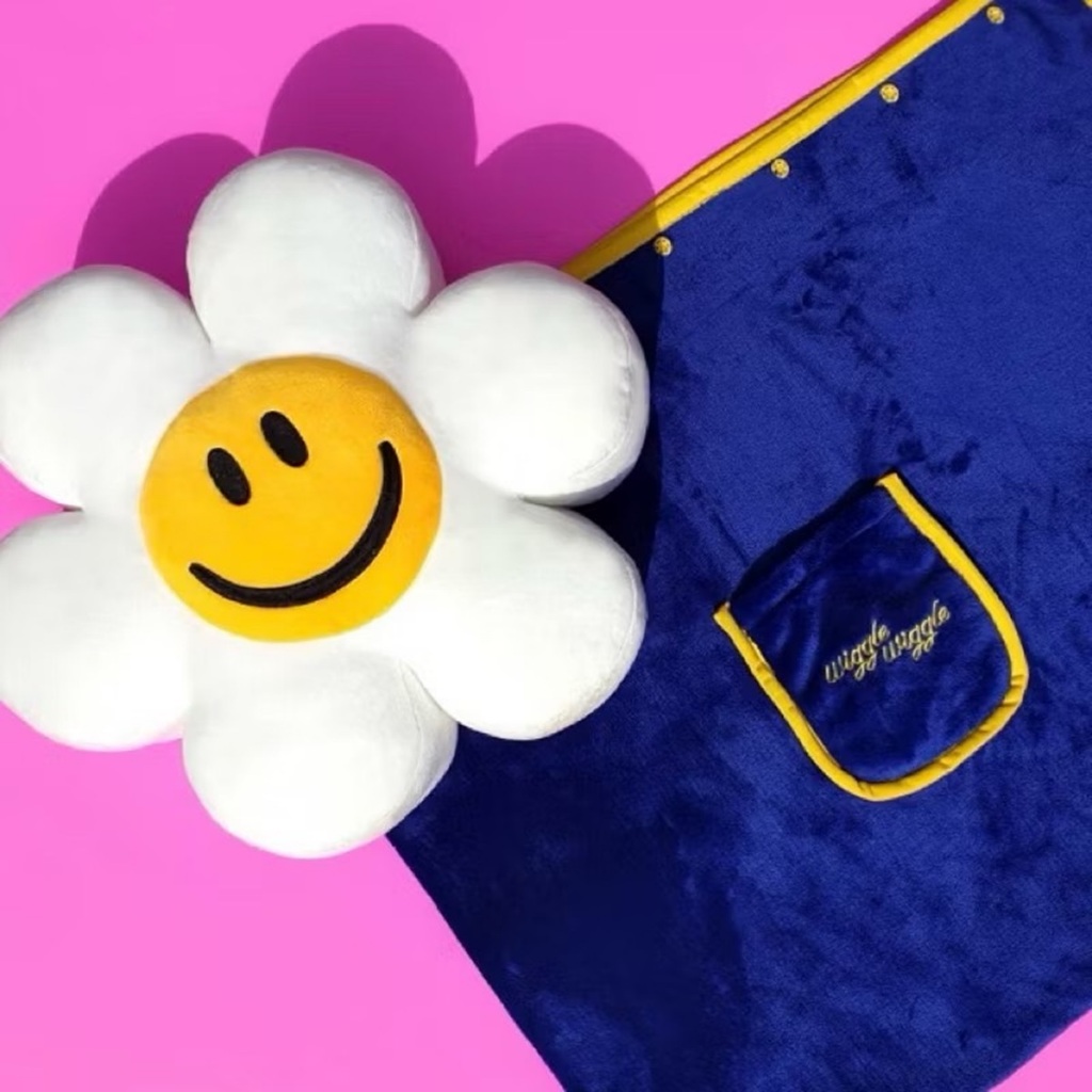 Wiggle Wiggle Cushion Blanket หมอนผ้าห่ม ของแท้ 💯🌼สินค้าพร้อมส่งในไทยจ้า🌼