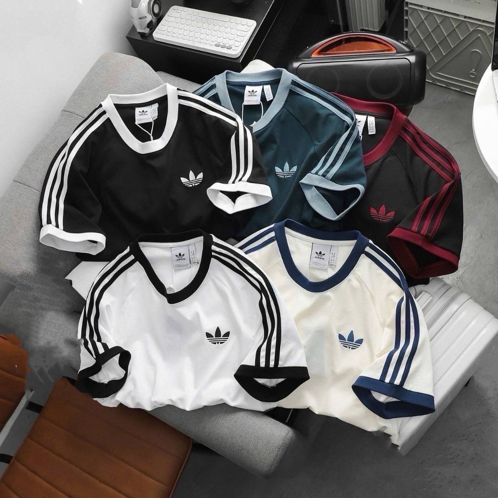 เสื้อยืด ADIDAS คอกลมแขนสั้นแต่งดีเทลเรียบๆด้านหน้าปักโลโก้ adidas เนื้อผ้า cotton