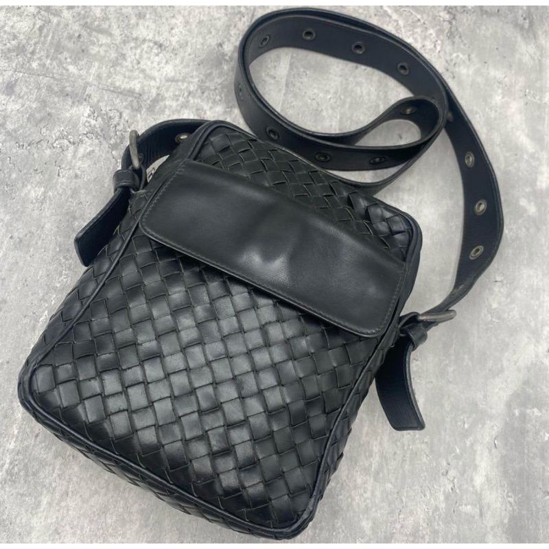 กระเป๋า Bottega Veneta Crossbody ของแท้100% สีดำ Nero ราคาออกช็อป 60,000+