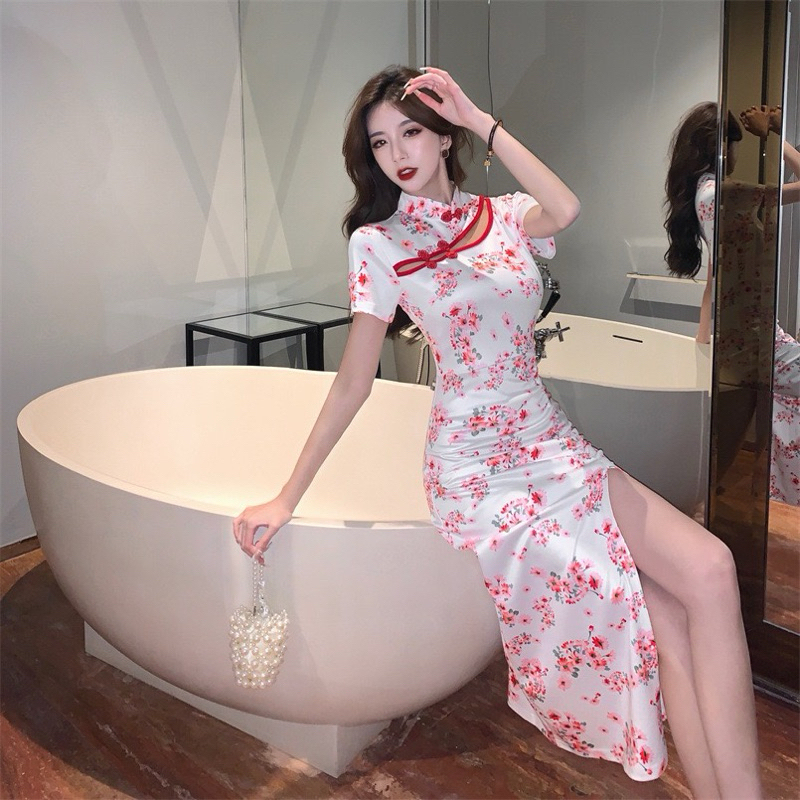 พร้อมส่งชุดเดรสกี่เพ้า ลายใหม่2025 แขนสั้น กระโปรงยาวผ่าข้างCoolcloth [เก็บโค้ดลด30%]