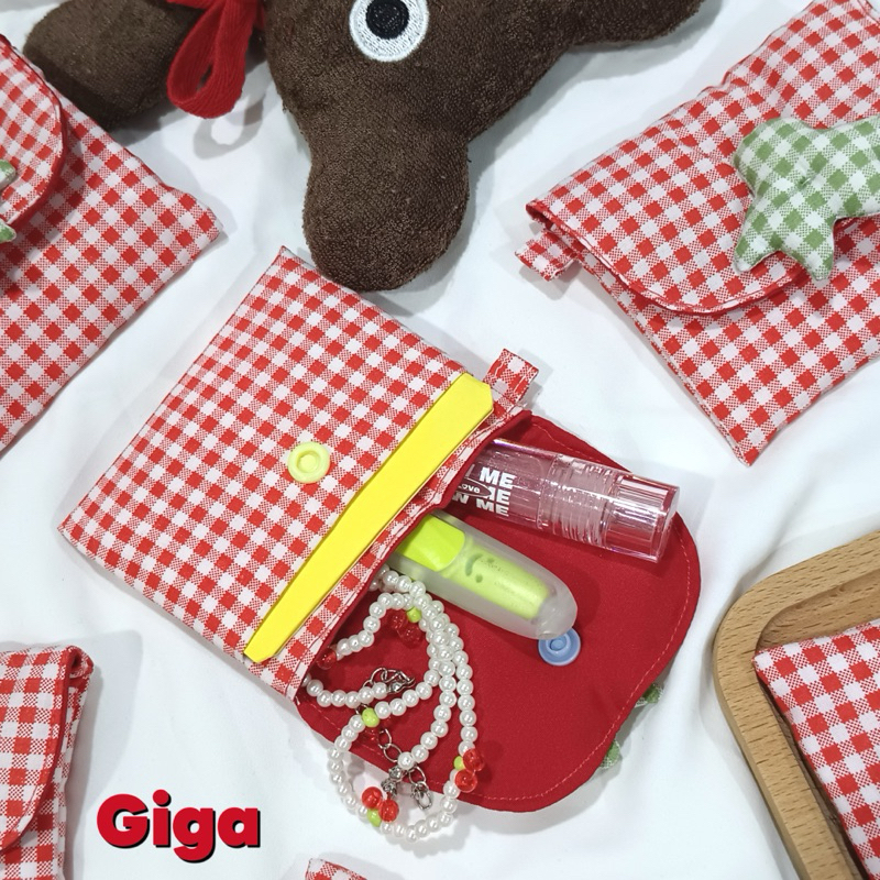 Giga กระเป๋าสตางค์ Tomato ใส่บัตร ใส่เหรียญ ของจุ๊กจิ๊ก กระเป๋ามะเขือเทศ