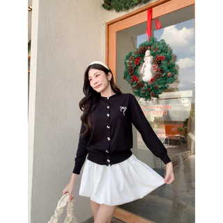 BY IRA (0271)🎀พร้อมส่ง🎀 เสื้อไหมพรมปักโบว์ที่อก แขนยาว กระดุมโบว์น่ารักสุดๆ