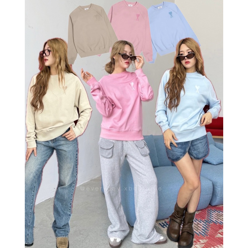 A SWEATER (390฿) เสื้อสเวตเตอร์แขนยาว ผ้าเนื้อนุ่ม แบรนด์ดังดีเทลปักโลโก้หัวใจ แบรนด์ดัง ดาราเซเลปใส่