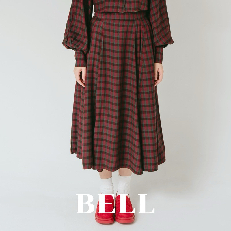 Bell midi skirt กระโปรงยาวตกแต่งโลหะตัวหนังสือ มี 3 สี (เฉพาะกระโปรง)