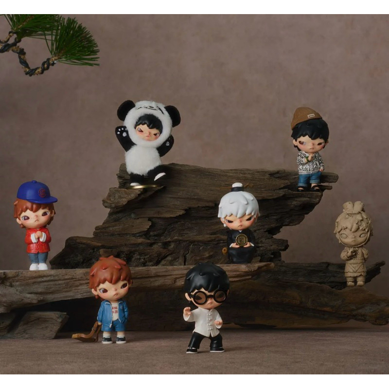 ‼️ พร้อมส่งในไทย🇹🇭 Hirono V.8 แบบเช็คการ์ด Hirono × CLOT Series Figures‼️แท้ออกช้อป 💯%