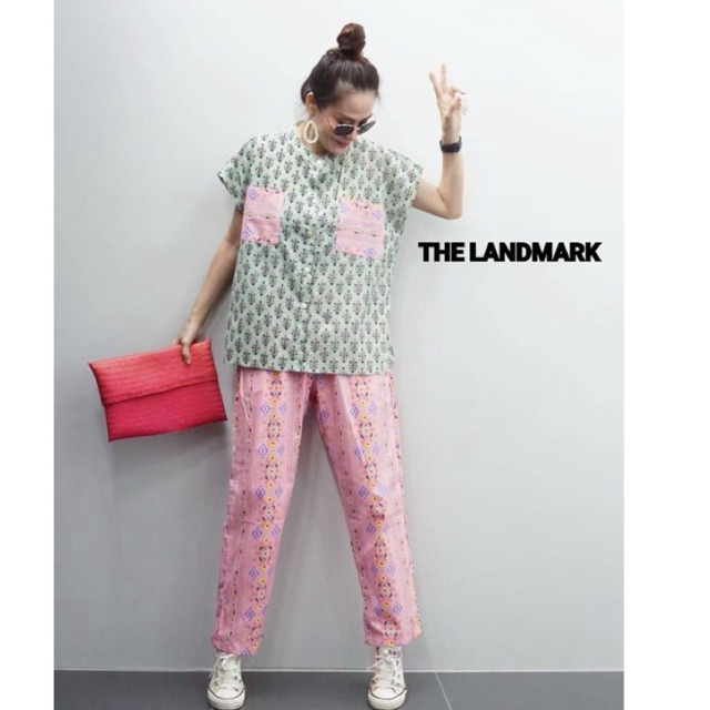 พร้อมส่ง ชุดเซท2ชิ้น oversize ผ้าบล็อคcottonอินเดีย เสื้อเชิ้ต อก46” + กางเกงทรงคาร์โก้เอวสม็อค Thelandmark