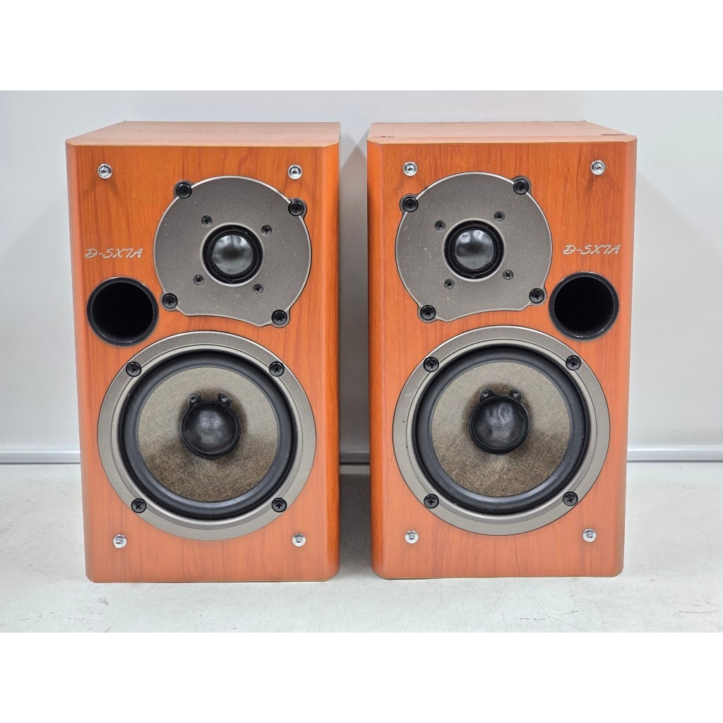 AZ75 ลำโพง 1 คู่ มือสองญี่ปุ่น (305) ONKYO D-SX7A 70W 5 โอห์ม Woofer 4 นิ้ว Size ตู้ 15.5x23x26.5CM 