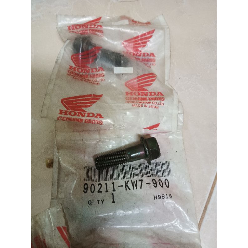 90211-KW7-900 นอตยึดแอนด์ แท้ศูนย์ ใช้ในรุ่น Honda Beat, Dash,LS125,Nova,Tena