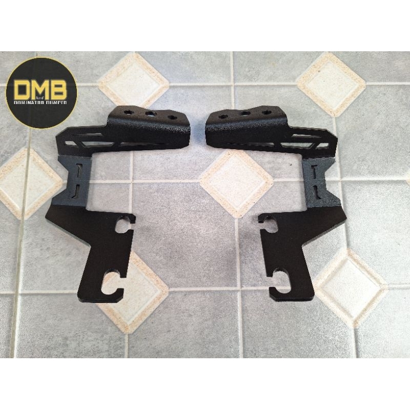 ขายึดไฟฝากระโปรงหน้า Toyota Revo จำหน่ายเป็นคู่ ไม่เจาะตัวรถ ตรงรุ่น สินค้าในไทยพร้อมจัดส่ง