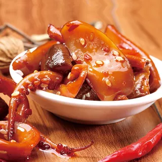 หมึกกรุบ ปรุงรสหม่าล่า พร้อมทาน หอมเครื่องเทศจีน หม่าล่า เผ็ดเบาๆอร่อย หมึกเนื้อแน่น เคี้ยวเพลิน 鱿鱼