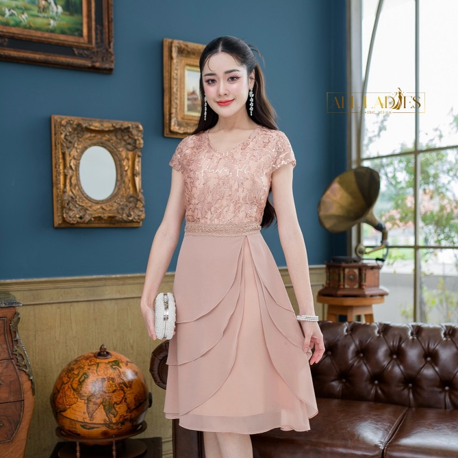 All Ladies เดรสเลื่อมกระโปรงเลเยอร์