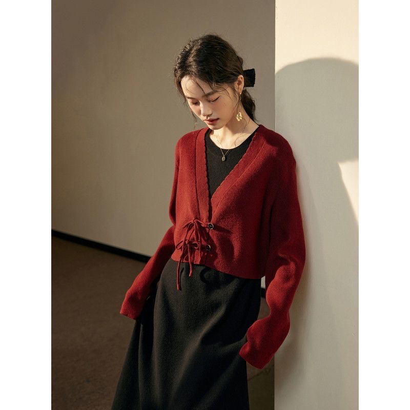 Knit collections ชุดไหมพรมงานนำเข้า เดรสไหมพรมแขนกุดใส่เข้าเซ็ตกับเสื้อคลุม(สินค้าพร้อมส่ง)