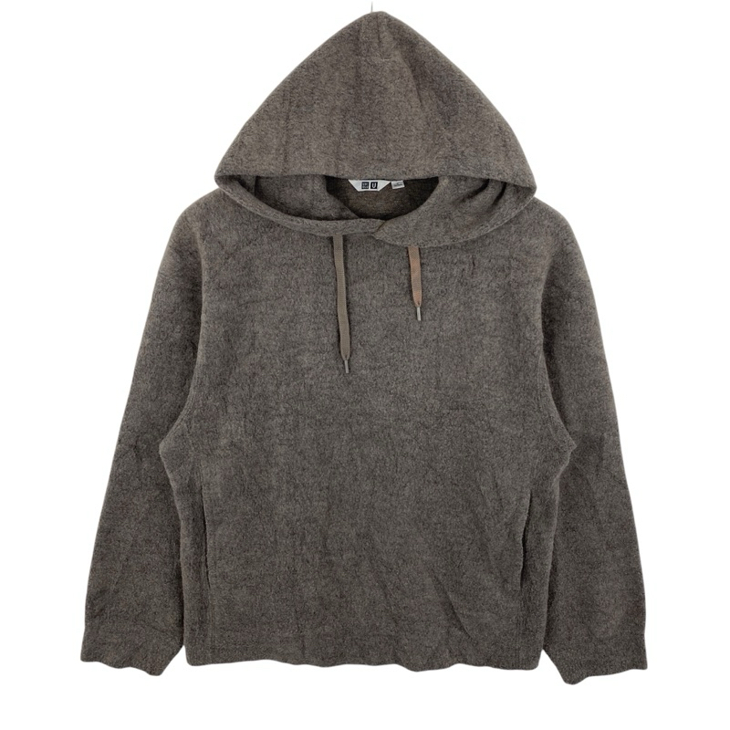 เสื้อ Uniqlo U Sweater