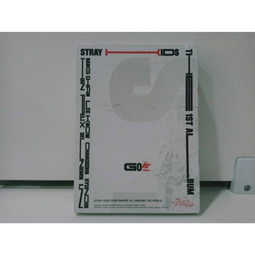 1  CD MUSIC ซีดีเพลงKOREA   Stray Kids - Go Live  (F2A12)