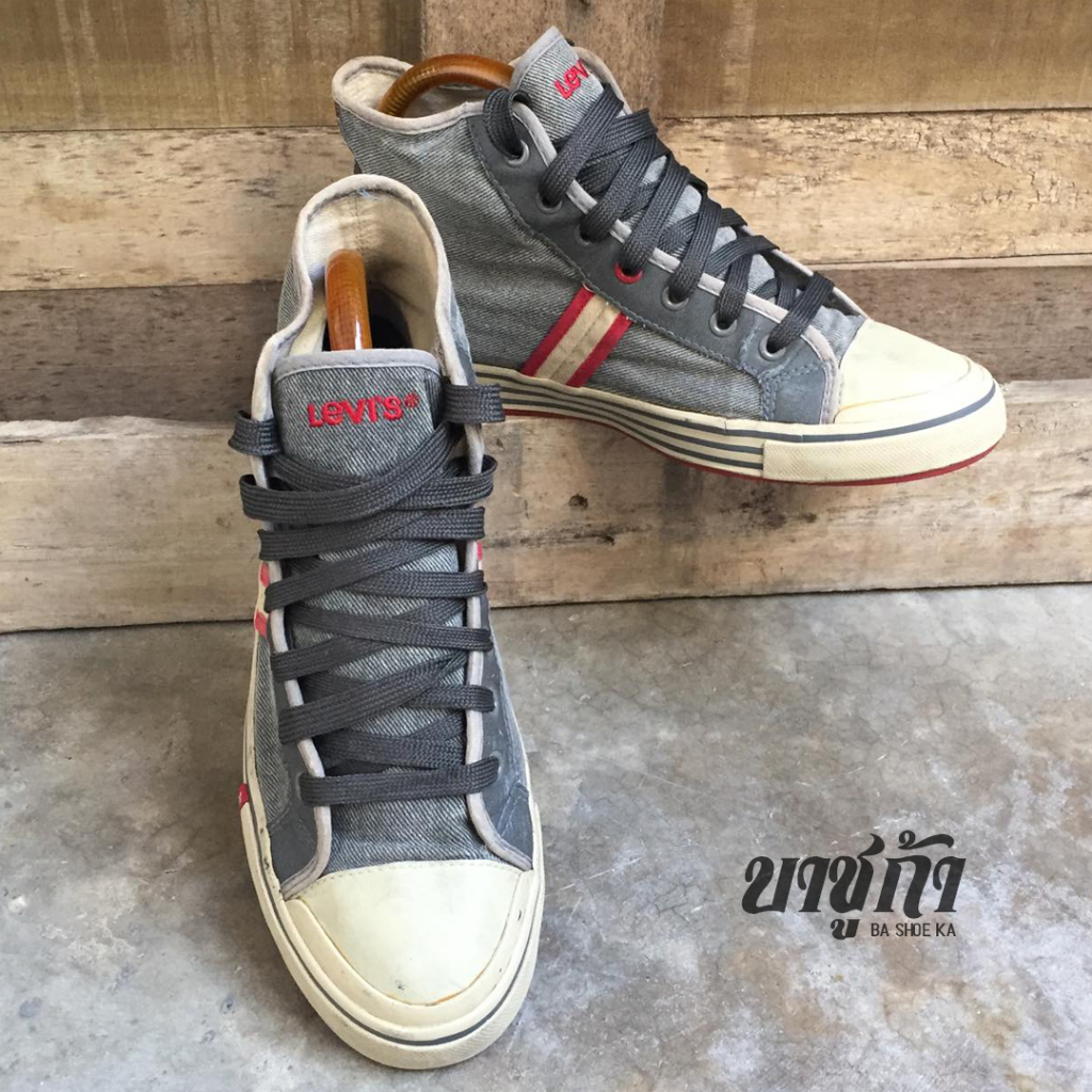 Levi's /สีเทา /เบอร์ 39 (รองเท้ามือสอง)