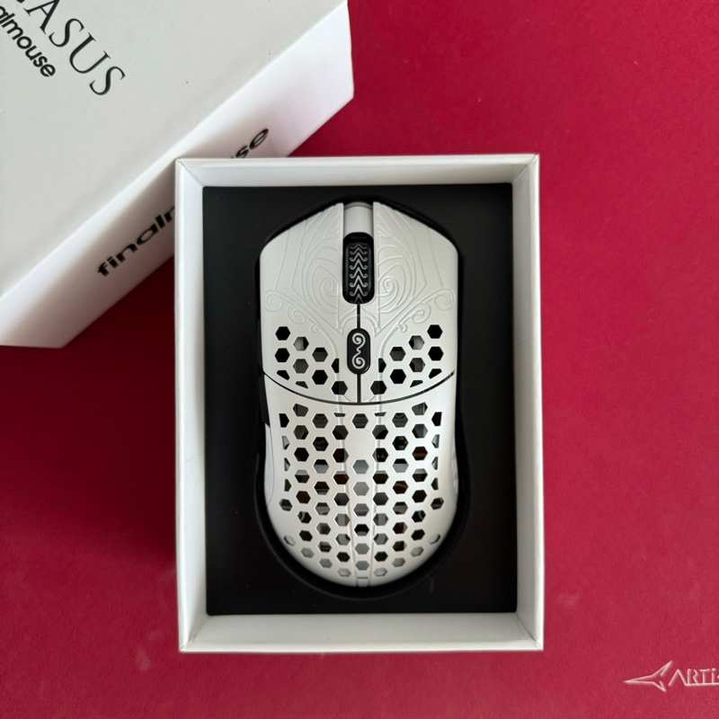 (พร้อมส่ง) Finalmouse Starlight Pegasus M