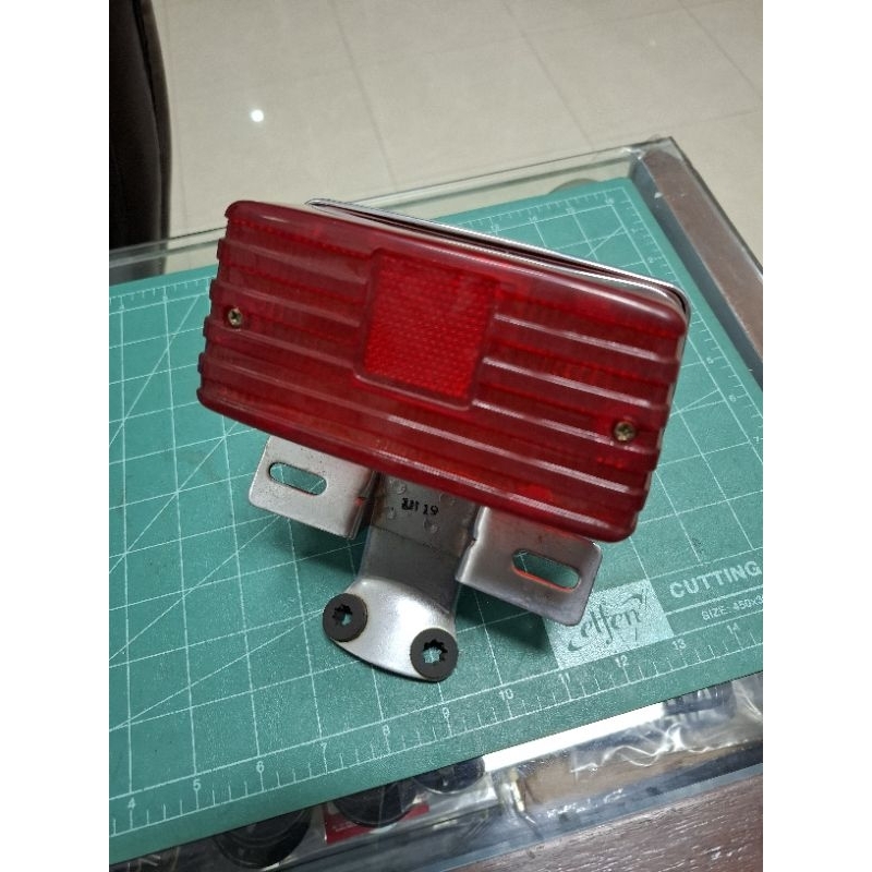 ชุดไฟท้าย Suzuki FR80-FR80N-FR80 LOVE-TS125ER-GN80-GN125-TR100-TORA100 ของแท้ญี่ปุ่นใหม่เก่าเก็บสภาพ