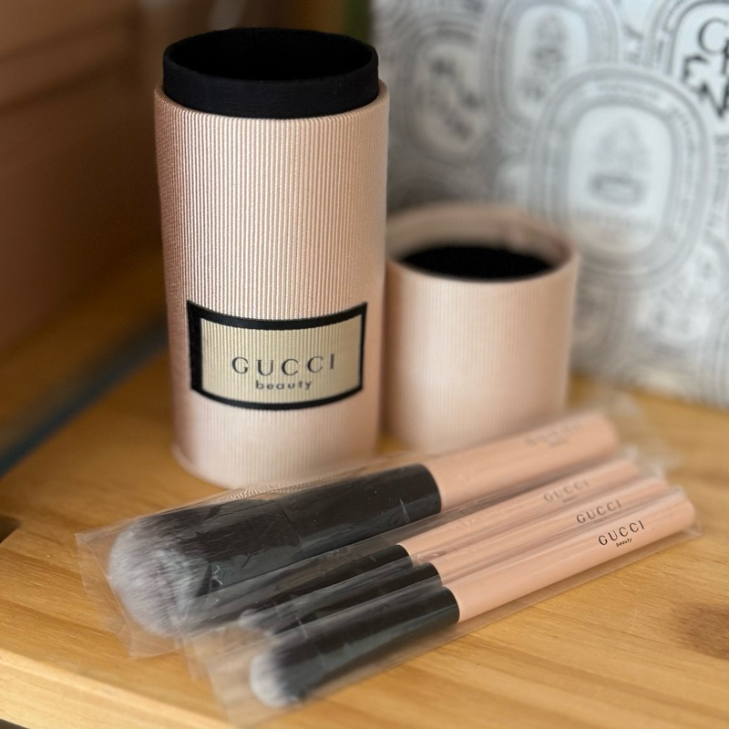 GUCCI Mini Blush Brush ✨✨