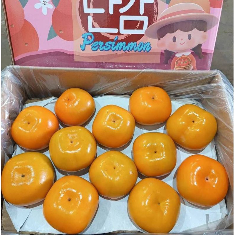 (1ลัง) ลูกพลับสายพันธุ์เกาหลี  ไซร์ L 35-36 ลูก หวาน ฉ่ำ  อร่อย ทางร้านจัดส่งแบบลังไม่มีห่อซีล/ตระกร้ามีห่อซีลที่เข้าใหม