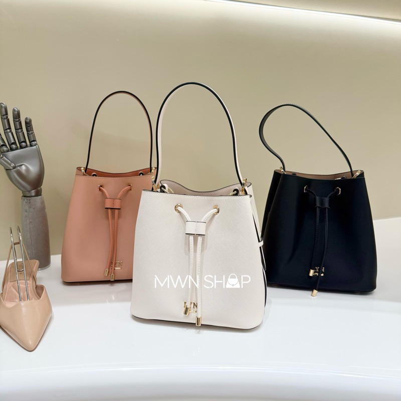 Lyn กระเป๋า มีโค้ดลด30% gareth bucket New collection กระเป๋าสะพายข้าง ทรงขนมจีบ ของแท้จากชอป