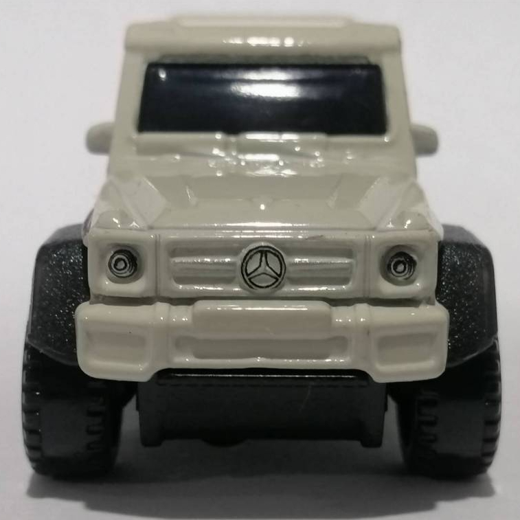 โมเดลรถ Matchbox Mercedes-Benz G63 AMG 6X6 Truck  SCALE 1:64 No Package ขนาด 7.5 X 3 CM.