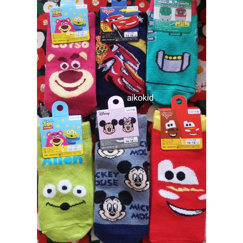 Disney socks ถุงเท้า ดิสนีย์ ถุงเท้าแฟชั่น ของแท้จากญี่ปุ่น ผ้าดีนุ่มใส่สบาย ลายสกรีนสวย ใช้ดี ใช้ทน