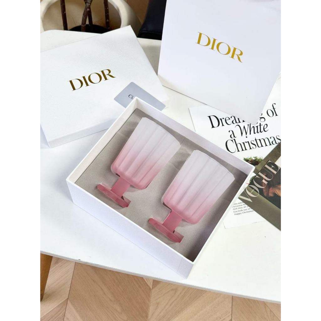 Dior's matte gradient powder with high beauty for cups, water cups, juice cups, yogurt cups, dessert
