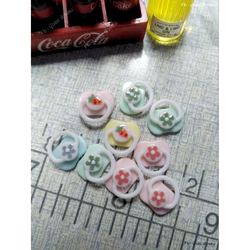 พร้อมส่ง จุกนมหลอก/จุกนมปลอม ลายใหม่ สำหรับตกแต่งตุ๊กตาliila's lucky cat เบบี้ทรีมาการอง ครายเบบี้