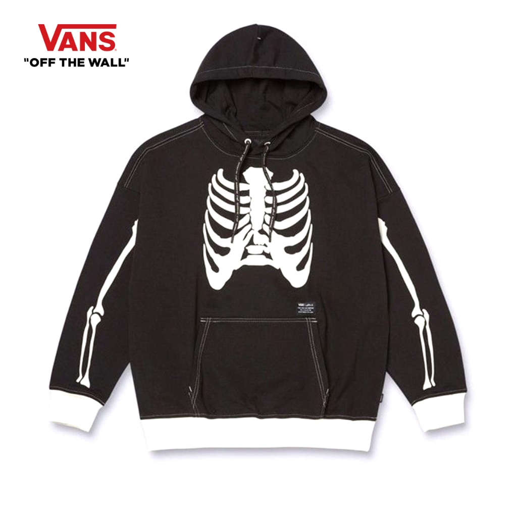 VANS x SABOTAGE SKELETON GFX HOODIE - BLACK เสื้อ เสื้อฮู้ด กันหนาว ชาย หญิง
