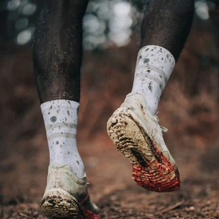 STANCE ถุงเท้าวิ่ง RUNNING SOCK รุ่น RUN LIGHT CREW ถุงเท้าวิ่งข้อยาว