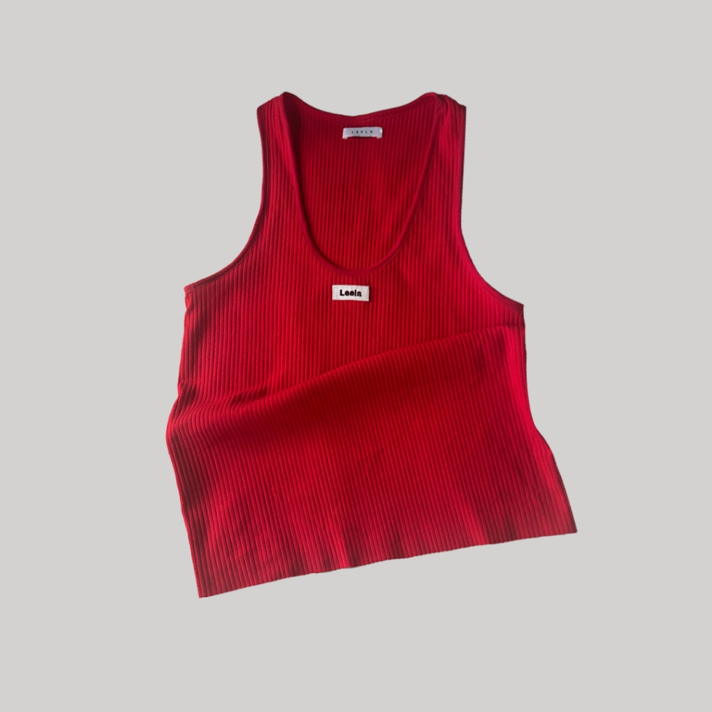 Leela - Red tank top - เสื้อกล้ามผ้ายืดคอลึกสีแดง