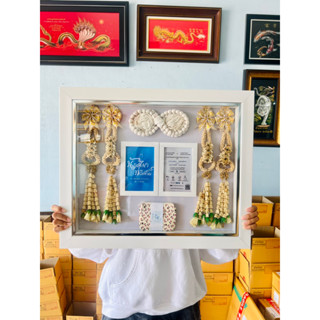 กรอบขาวเงิน2นิ้ว กรอบรูปพวงมาลัยกรอบกล่องใส่พวงมาลัย กรอบใส่…