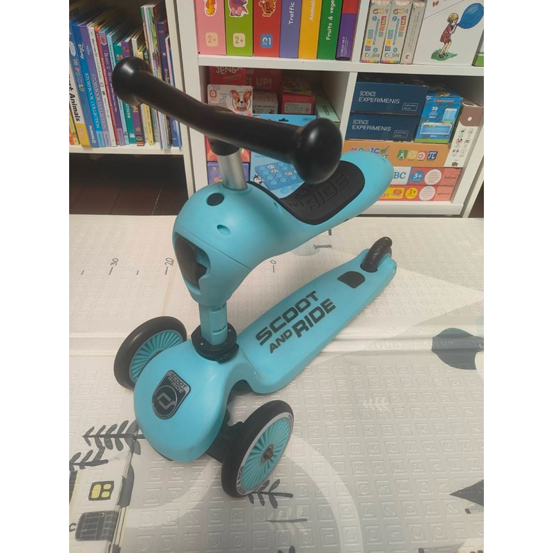 Scooter เด็ก แบรนด์ Scoot and Ride ของแท้ รายละเอียดและตำหนิอ่านได้ในรายละเอียดสินค้าค่ะ